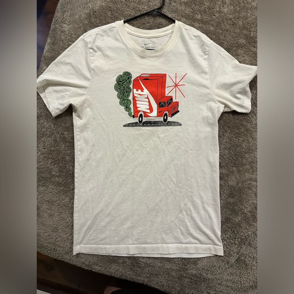 Men’s small Nike t shirt